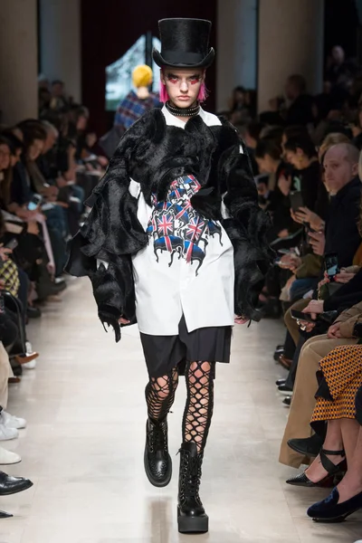 Look 45